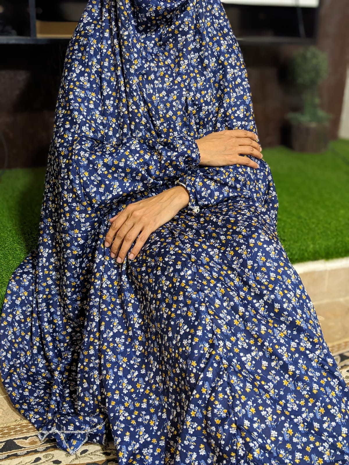 NAMAZ CHADDAR WITH SLEEVES N NIQAB - HIBISCUS MULTI-COLORS AND DESIGNS LARG
